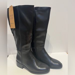 BRAND NEW! Frye Lilian Black Boots 8.5W Wide Calf